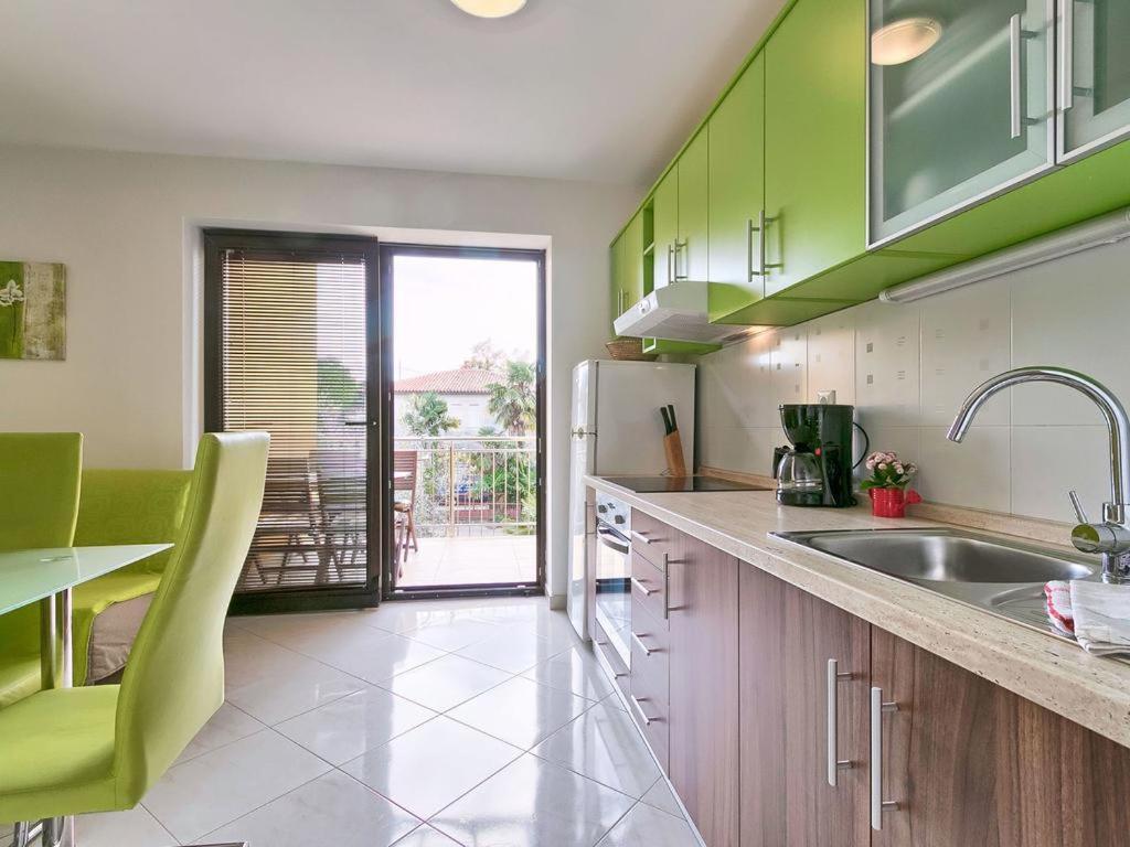 Alpa Apartment *