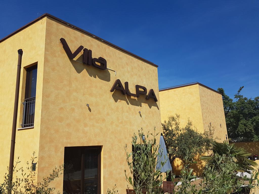 Alpa Apartment *